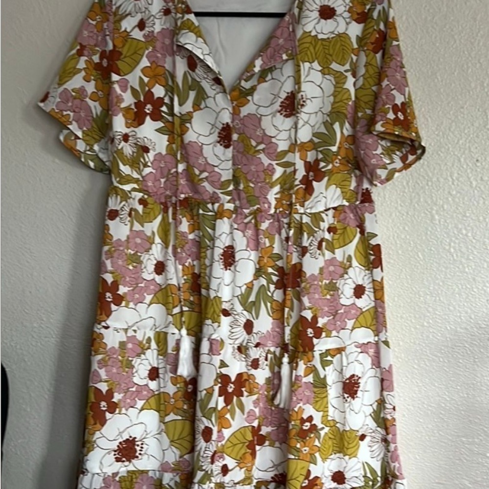 Floral Boho Short Sleeve Dress Size Small EUC - Picture 2 of 3